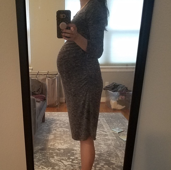 5 maternity dresses - Picture 3 of 3